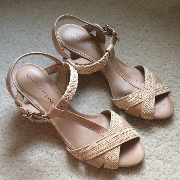 Sandals - Picture 1 of 3